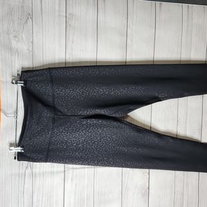 ZYIA Black Leopard Hi Rise Light n Tight 28 inch 8-10 Leggings